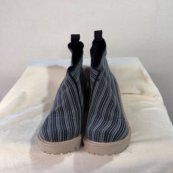 Charleston Shoe Co Womens Striped Lug Sole Platform Murphy Boot Gray Size 9 NWOT - Picture 3 of 7